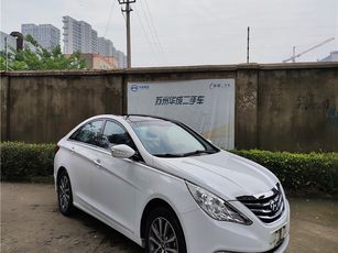 现代 索纳塔 2011款 2.0L 自动 第八代 TOP 顶级型