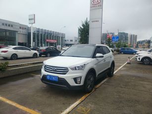 现代 ix25 2015款 1.6L 自动 GLS 智能型