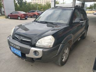 现代 途胜 2009款 2.0L 自动 舒适天窗型